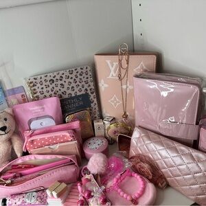 Pink Gift Set Accessory Collection